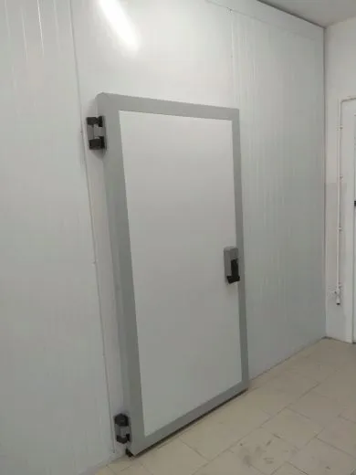 Фотография продукта Распашные двери для холодильных камер